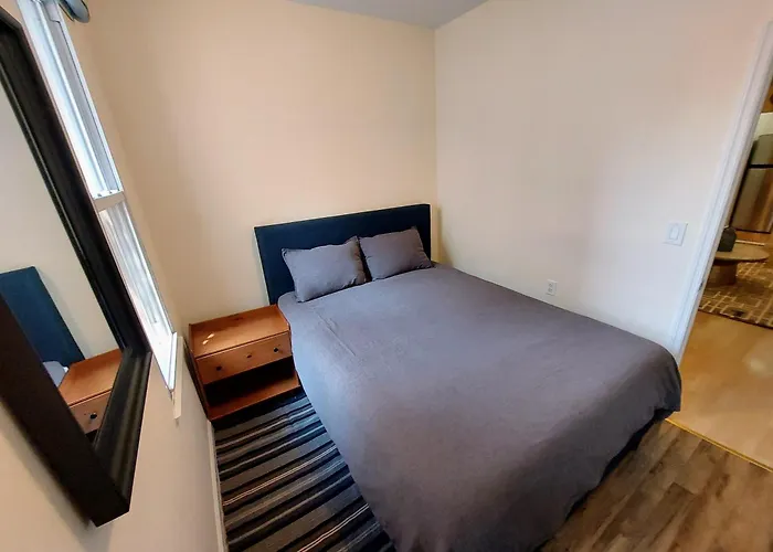 Comfortable Apartment With Workstation